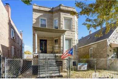 Main picture of 1427 N Ridgeway Ave