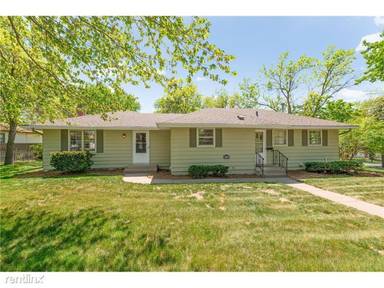 Main picture of 856 Oakwood Dr