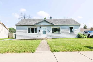 Main picture of 1620 180th Pl