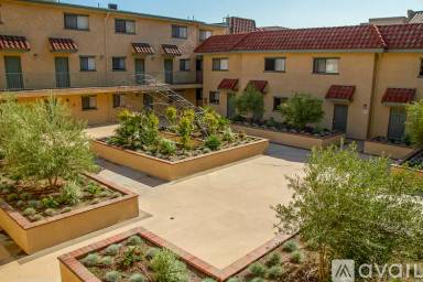 Main picture of 360 Pioneer Dr