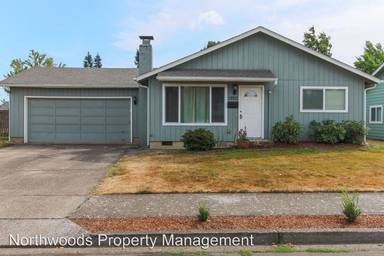 Main picture of 1243 Lorne Loop