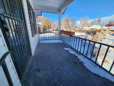 Main picture of 1937 Claremont Ave
