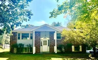 Main picture of 385 Hartford Ave