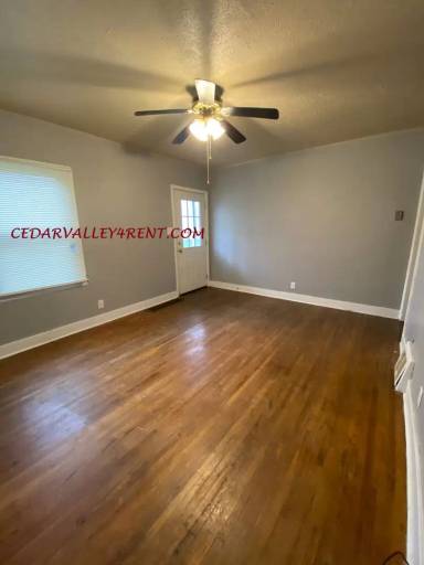 Main picture of 122 Thomas Ave