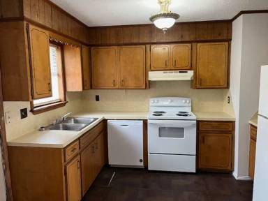 Main picture of 2812 W E St