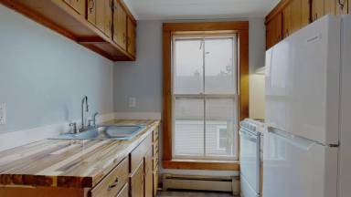 Main picture of 3 Maple St