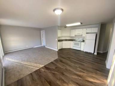 Main picture of 1580 N Chattaroy Cir