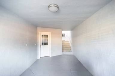 Main picture of 2415 Lawton St
