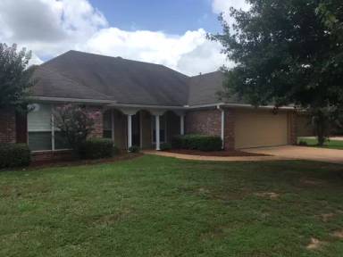 Main picture of 115 Southwood Dr