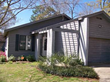 Main picture of 107 Lake Pointe Dr
