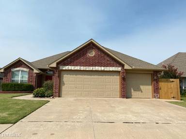 Main picture of 10809 NW 37th St