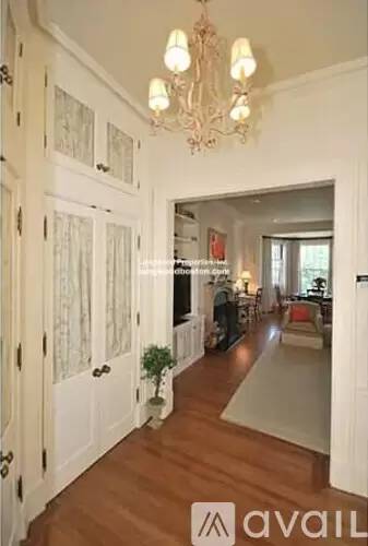 Main picture of 318 Commonwealth Ave