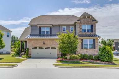 Main picture of 5100 Trembath Ln