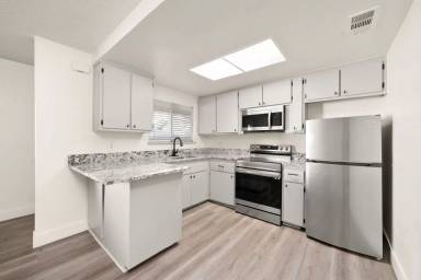 Main picture of 209 Tahoe Ave