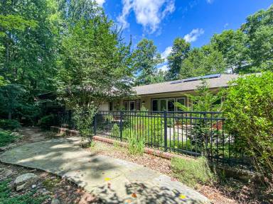 Main picture of 907 Kings Mill Rd