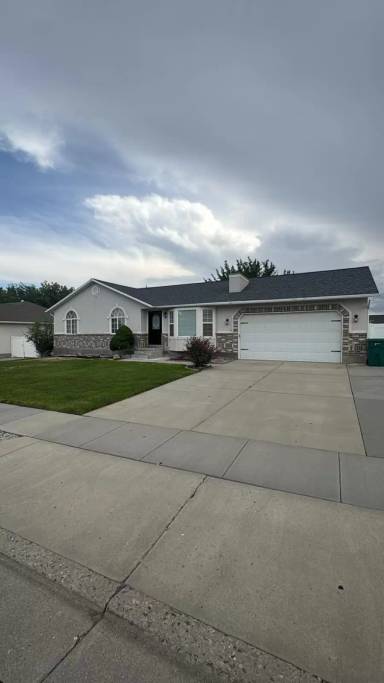 Main picture of 3283 W 11975 S