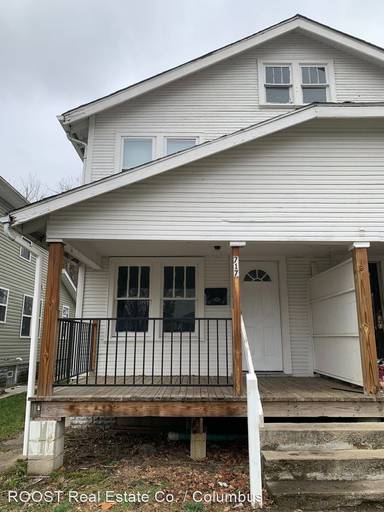 Main picture of 717 S Terrace Ave