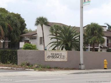 Main picture of 10066 NW 41st St