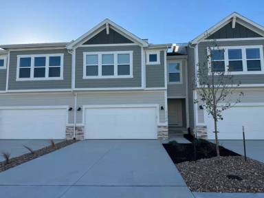 Main picture of 3726 SW Clayton Pl