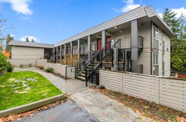 Main picture of 9523 NE 180th St