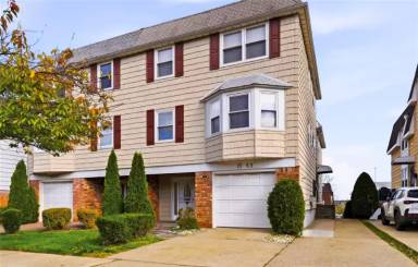Main picture of 1569 215th St