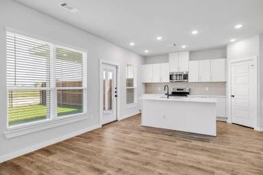 Main picture of 4011 Clovis St