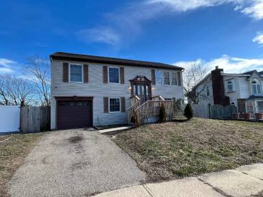 Main picture of 27 Anchor Rd