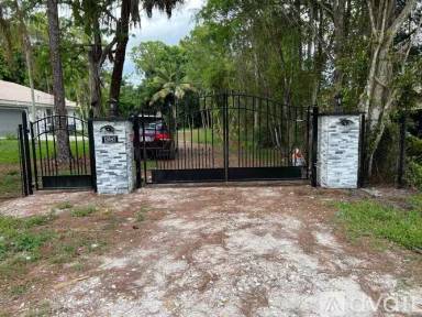 Main picture of 15845 83rd Ln N