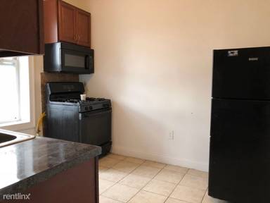 Main picture of 11 Gifford Ave
