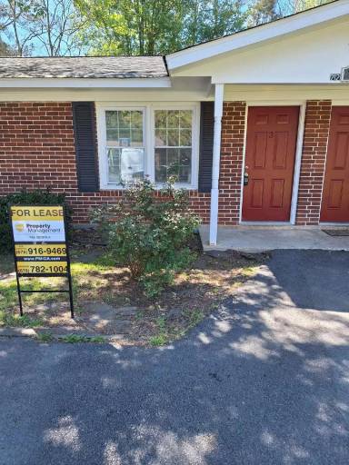Main picture of 221 Greenbriar Dr