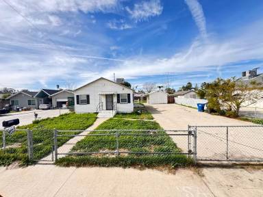 Main picture of 9809 Aim Ave