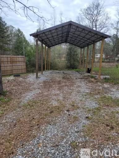 Main picture of 745 Lee Road 600