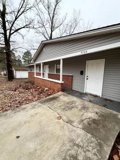 Main picture of 4704 Eastwood Rd