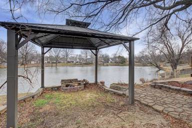 Main picture of 7432 Overlook Dr