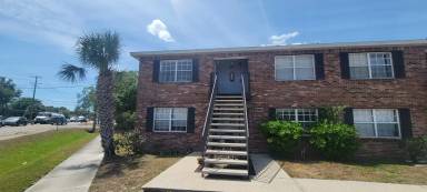 Main picture of 6415 S Roberts Ave