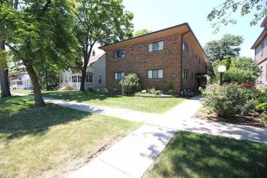 Main picture of 2820 Riverside Dr