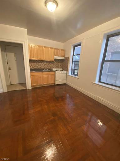 Main picture of 2975 Decatur Ave