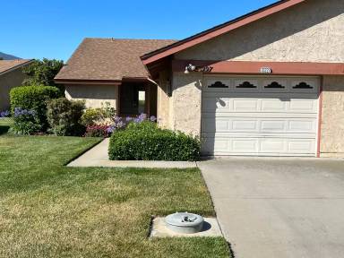 Main picture of 33227 Village 33