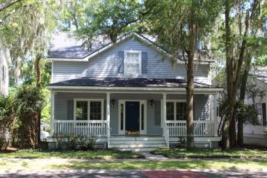 Main picture of 7 Norris Ave