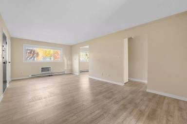 Main picture of 2121 Engle Rd