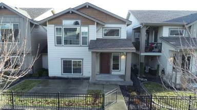 Main picture of 1909 W Bridge Ave