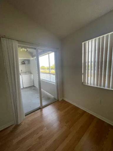 Main picture of 2851 N Oakland Forest Dr