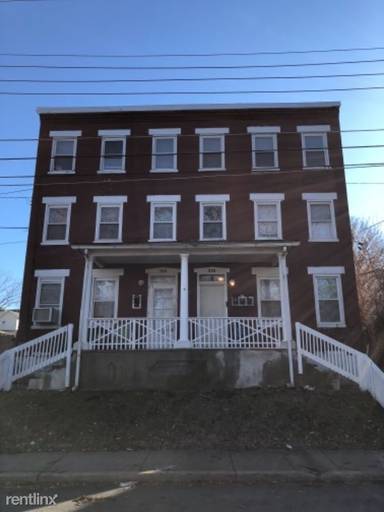 Main picture of 216 W Madison St