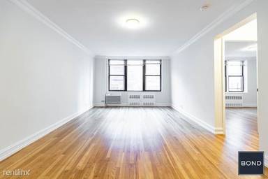 Main picture of 305 W 13th St