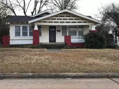 Main picture of 731 E 13th St