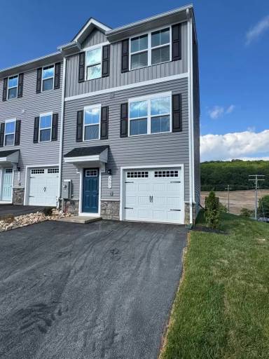 Main picture of 2907 Orchard Ridge Ln