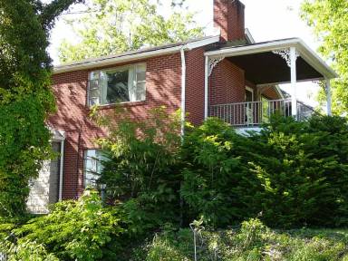 Main picture of 1400 Center Ave