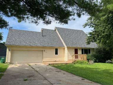 Main picture of 9613 Dennis Dr