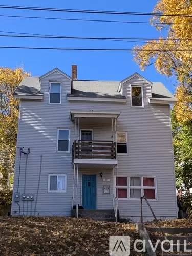 Main picture of 27 Montcalm St