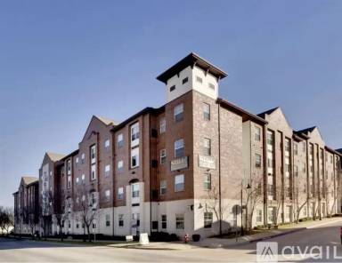 Main picture of 251 W Miller Ave